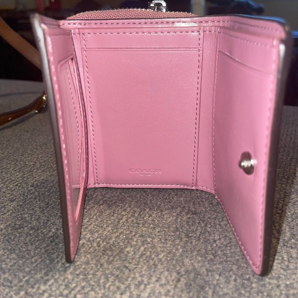 Coach - Picture 2 of 2